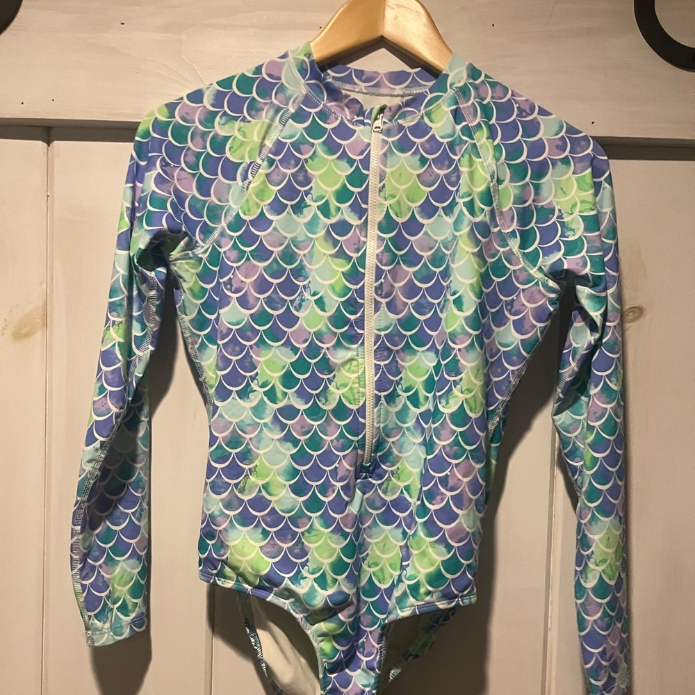 Wonder Nation rashguard long sleeved bathing suit mermaid print xxl (18)